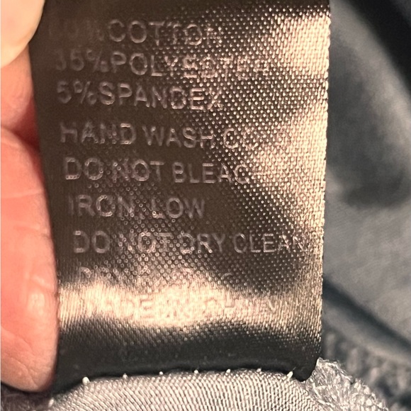 Women's Sleeveless Blue Top - Picture 11 of 11